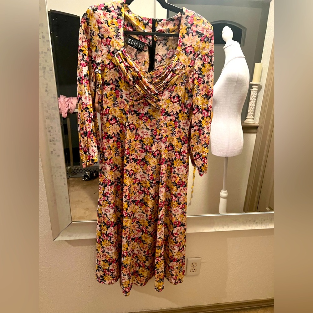 Floral 80’s dress